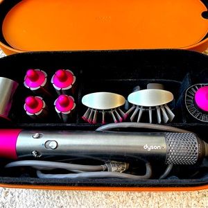 Dyson airwrap complete with additional long barrels new style